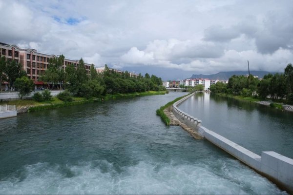 K线猎手 海拔3650米的城市“绿脉”——西藏拉萨内河生态建设观察